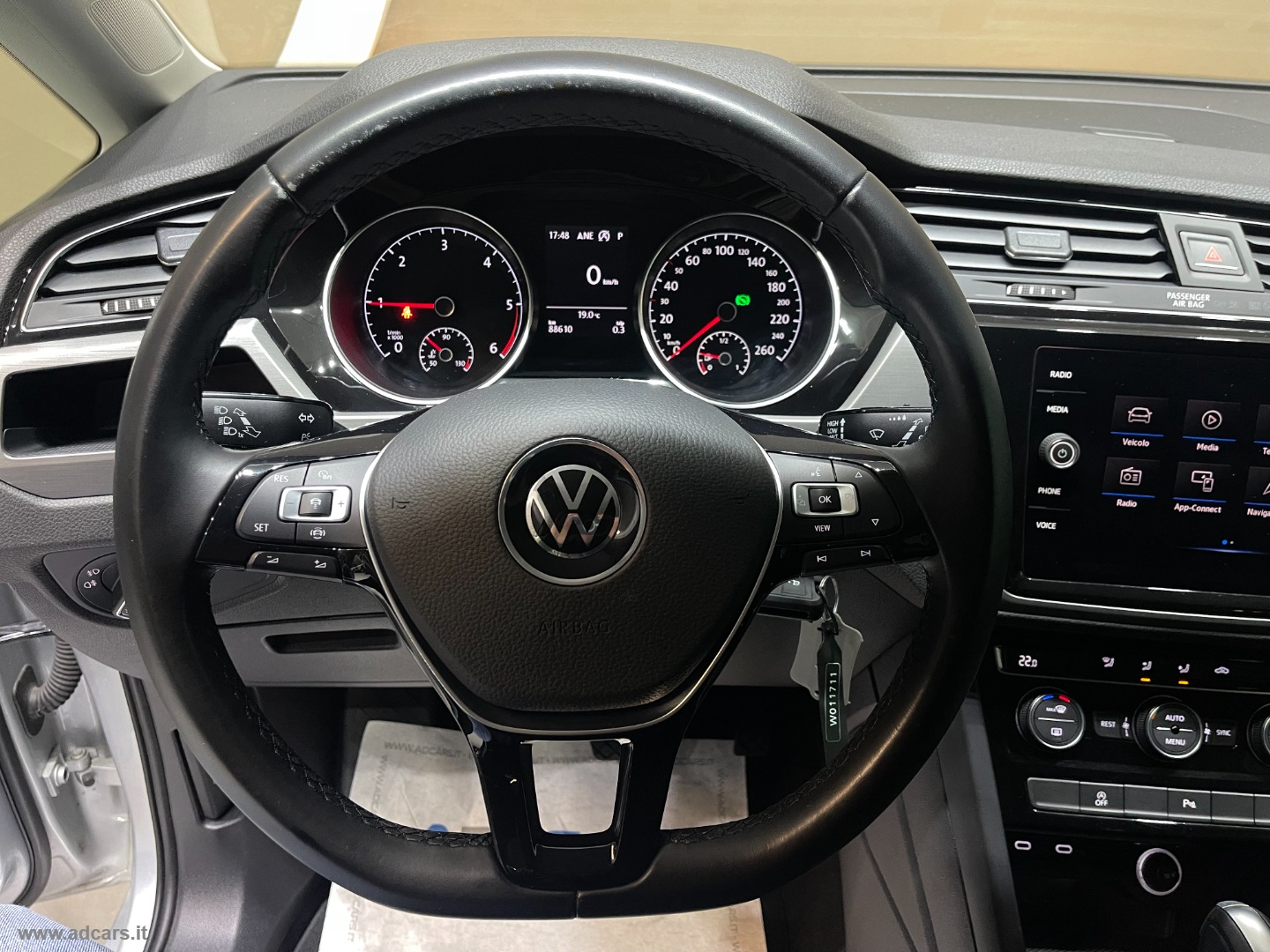 Touran 2.0 TDI 150 CV DSG Business BMT *7 POSTI*CAMBIO AUT.* - immagine 30