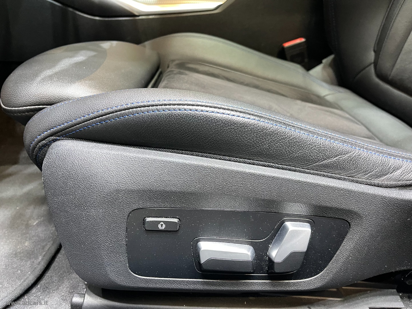 M 340d 48V xDrive Touring *TETTO*GANCIO TRAINO*HEAD UP* - immagine 30