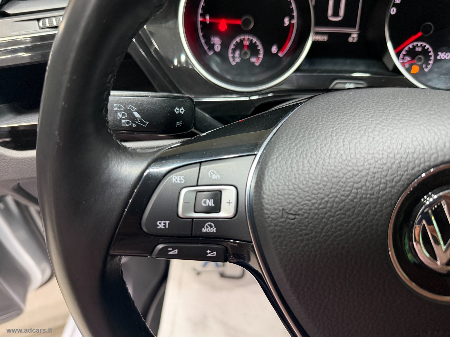 Touran 1.6 TDI Comfortline BMT *7 POSTI*SENSORI*NAVI* - immagine 30