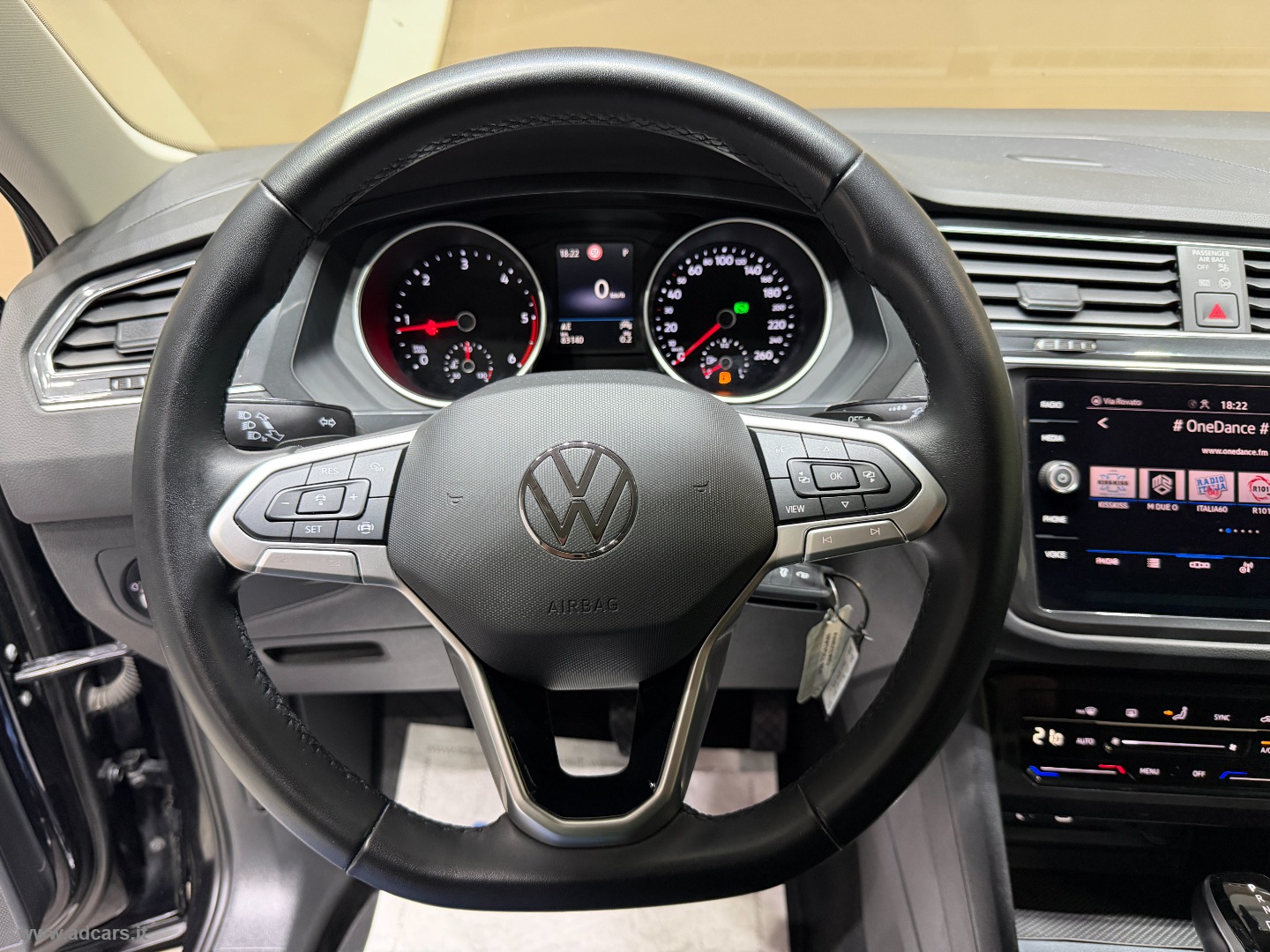 Tiguan 2.0 TDI 150CV SCR DSG Life *CAMBIO AUT*CLIMA 3 ZONE* - immagine 30