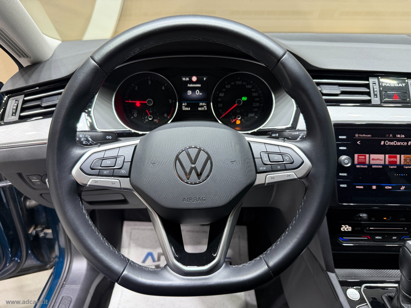 Passat Var. 2.0 TDI EVO DSG Business *CAMBIO AUT.*CLIMA 3 ZONE* - immagine 30