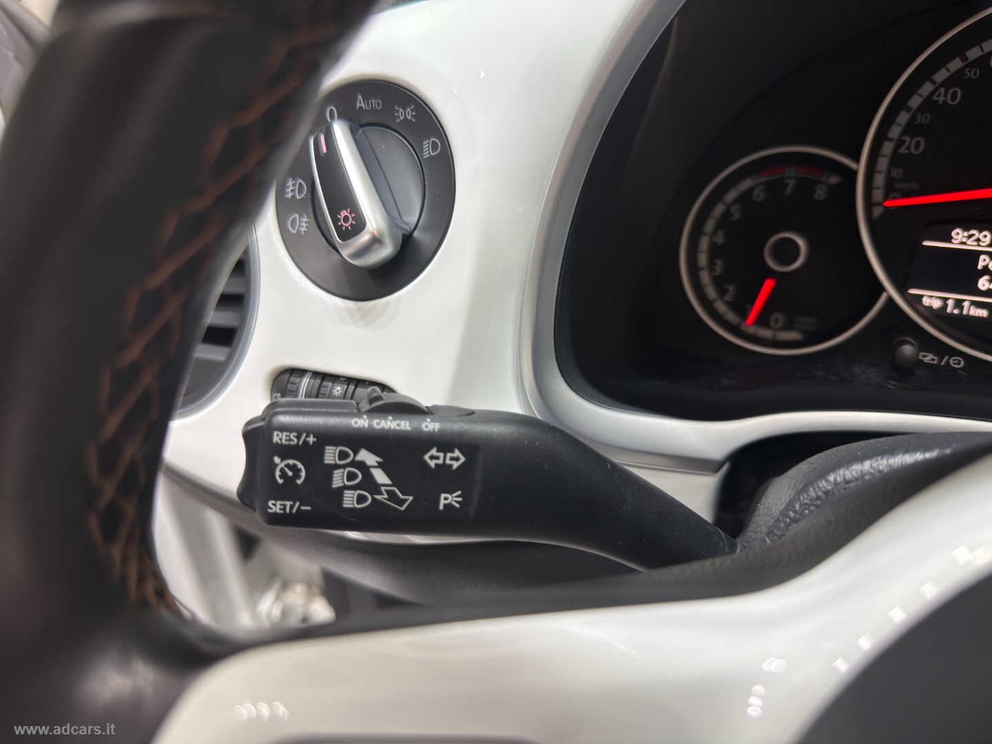Maggiolino Cabrio 1.4 TSI CUP Fender Edition *TAGLIANDI VOLKSWAGEN* - immagine 30