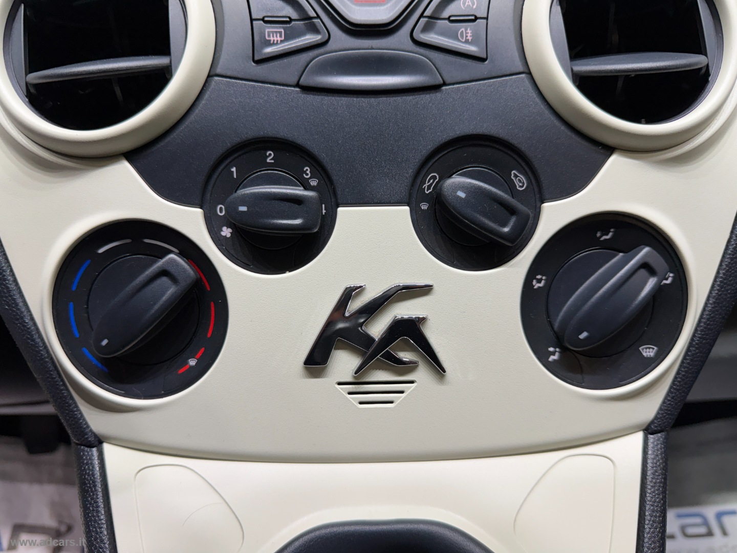 Ka+ 1.2 8V 69 CV *NEOPATENTATI* - immagine 30