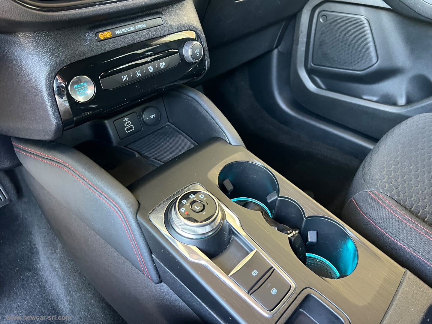 Kuga 2.5 FHEV 183 CV CVT AWD Active X - immagine 30