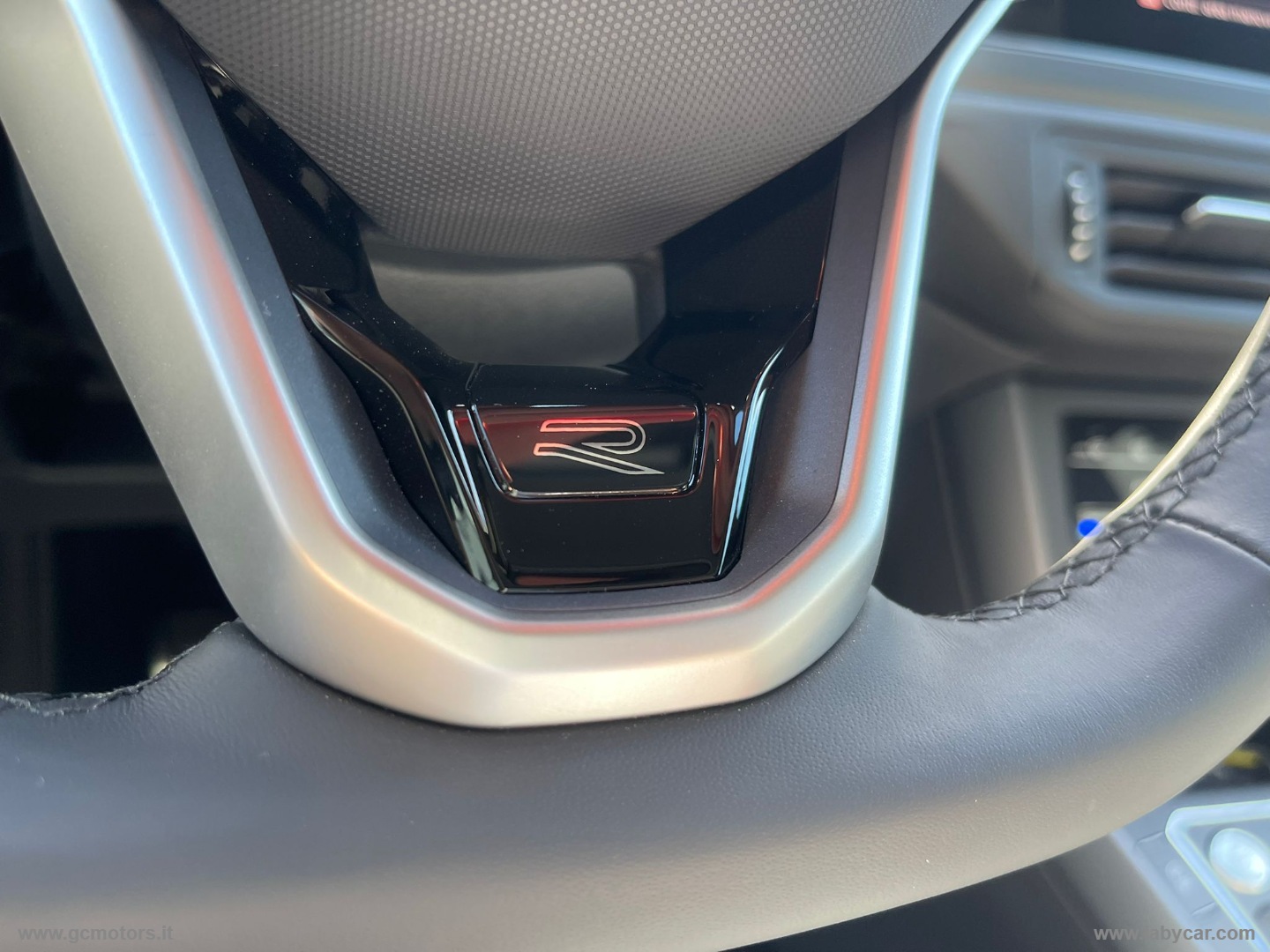 Volkswagen Taigo Taigo 1.0 TSI 115 CV R-Line - Immagine 30