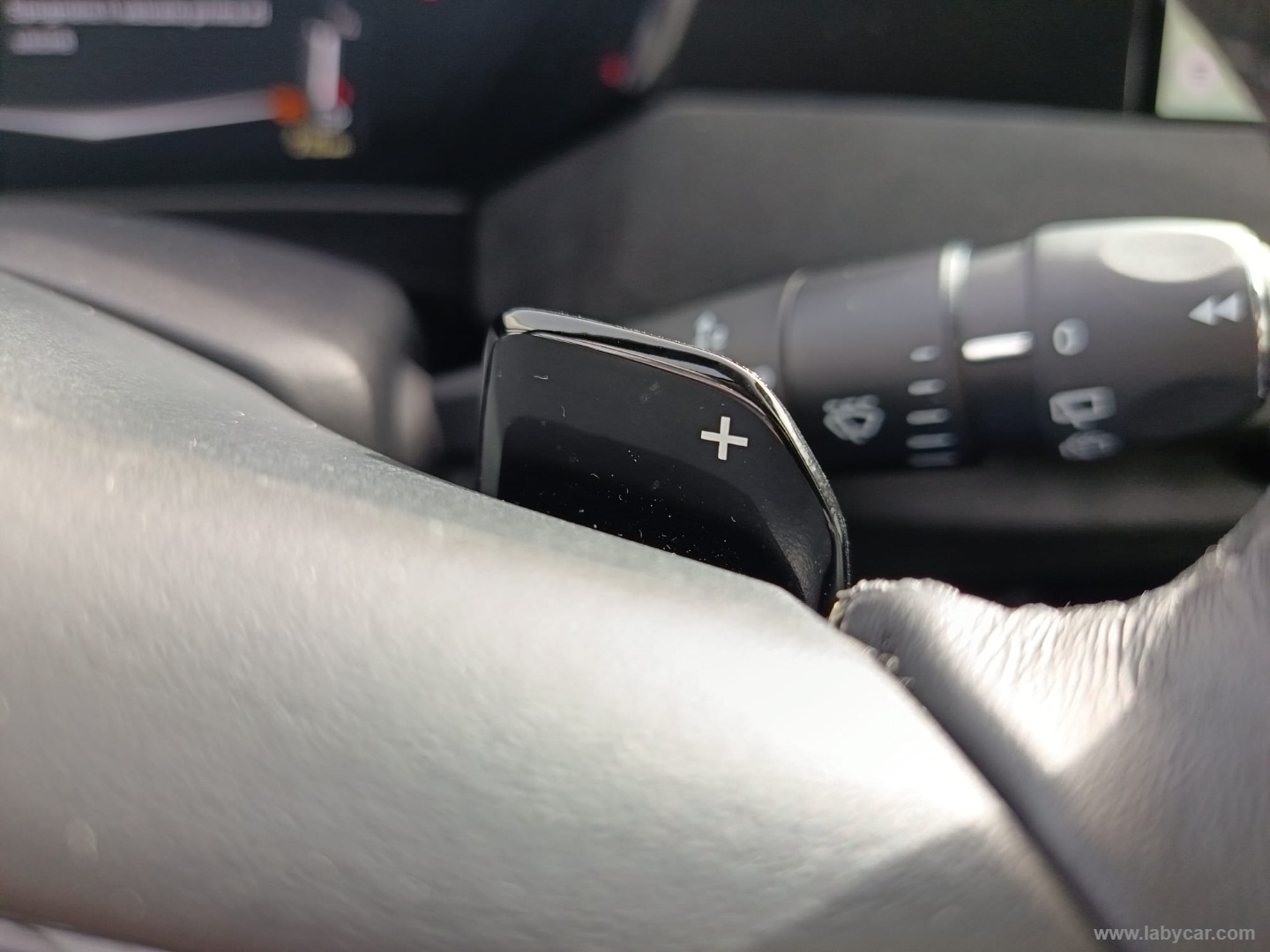 DS AUTOMOBILES DS4 4 PureTech 130 aut. Etoile Alcantara - Immagine 30