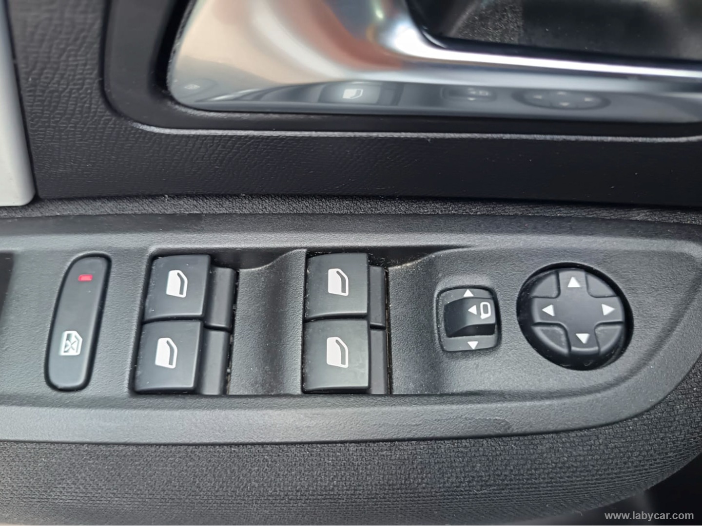 Citroën C4 Hybrid 145 e-DCS6 Plus - Immagine 30