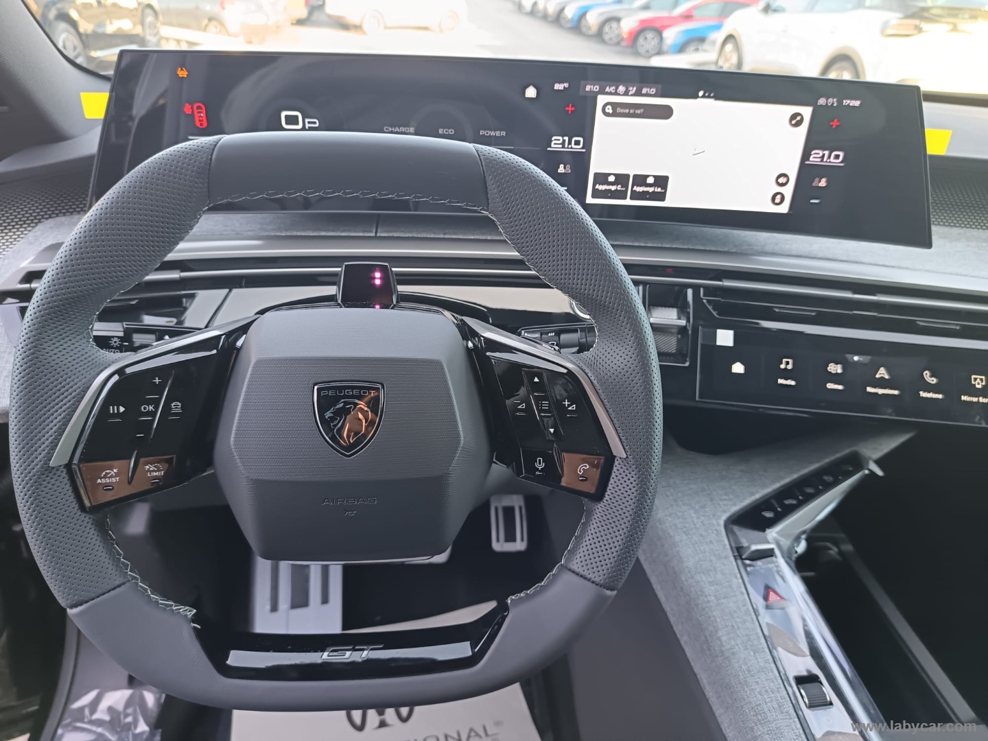 Peugeot 3008 Hybrid 145 e-DCS6 GT - Immagine 30
