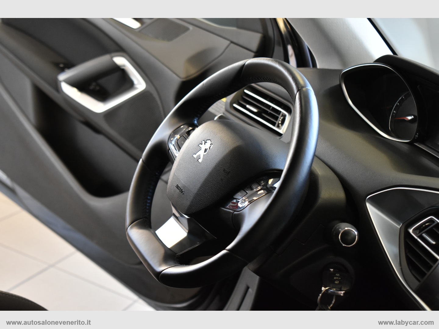 308 BlueHDi 130 S&S SW Allure - immagine 30