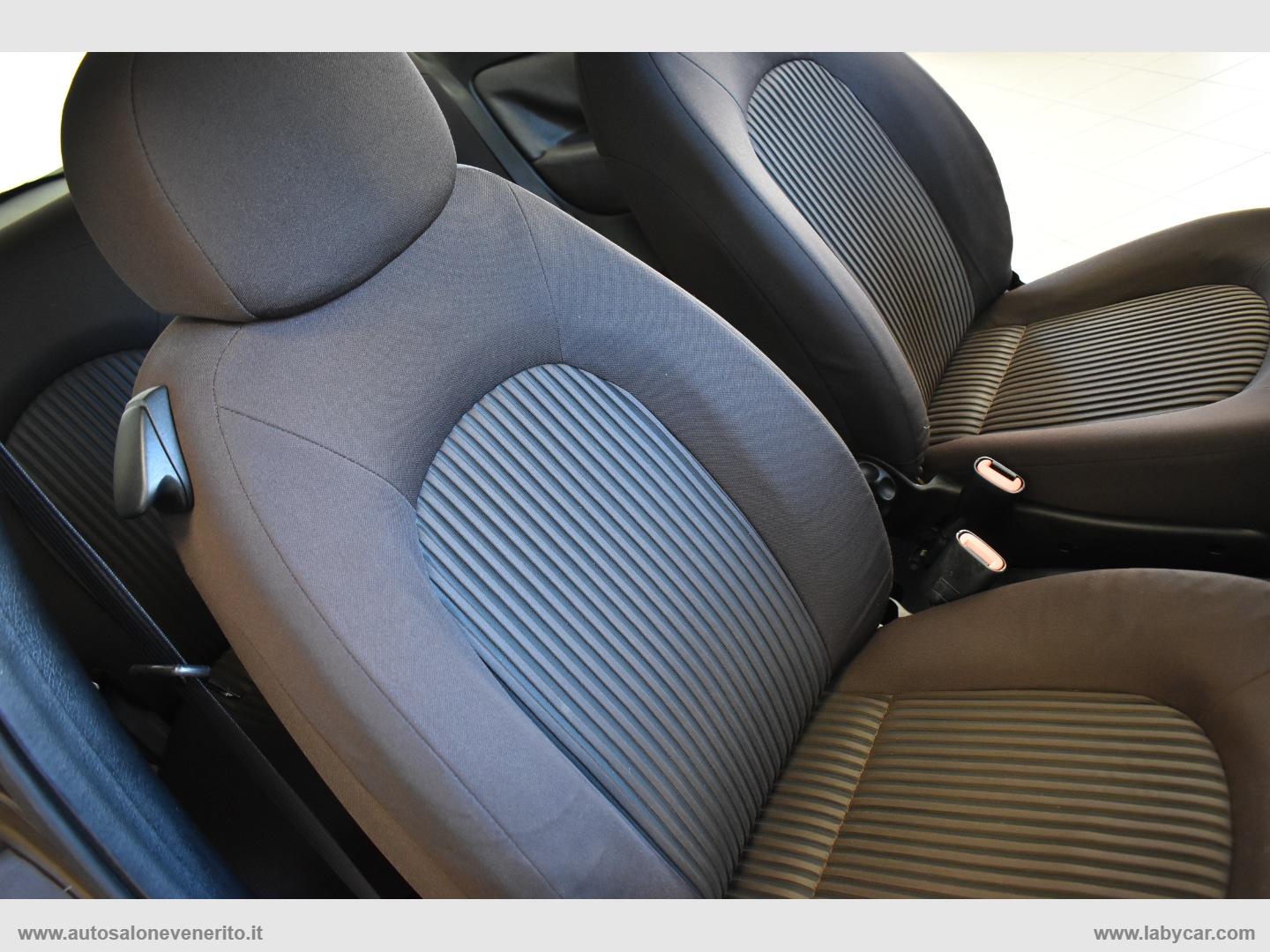 Ypsilon 1.2 Versus - immagine 30