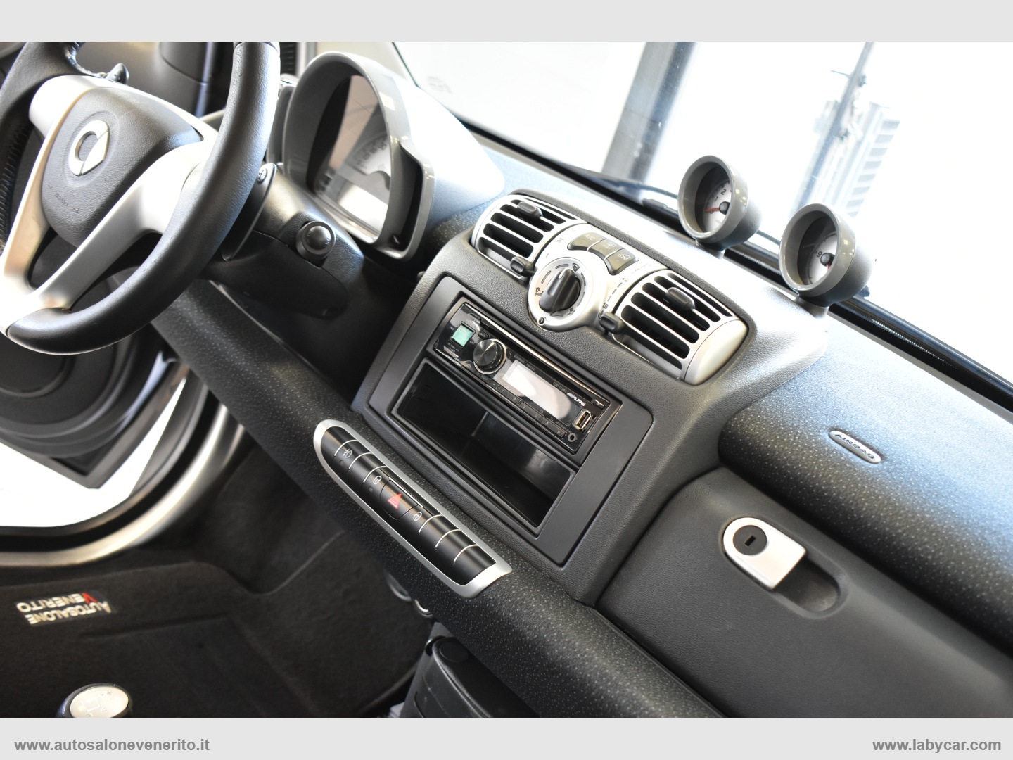 fortwo 1000 52 kW MHD coupé passion - immagine 30