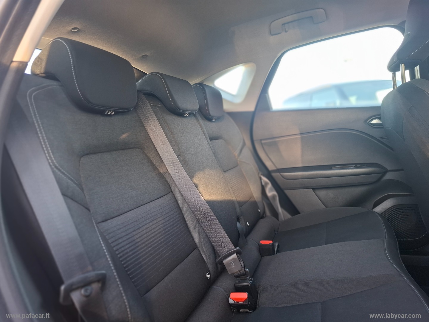 Captur Blue dCi 8V 95 CV Zen - immagine 30