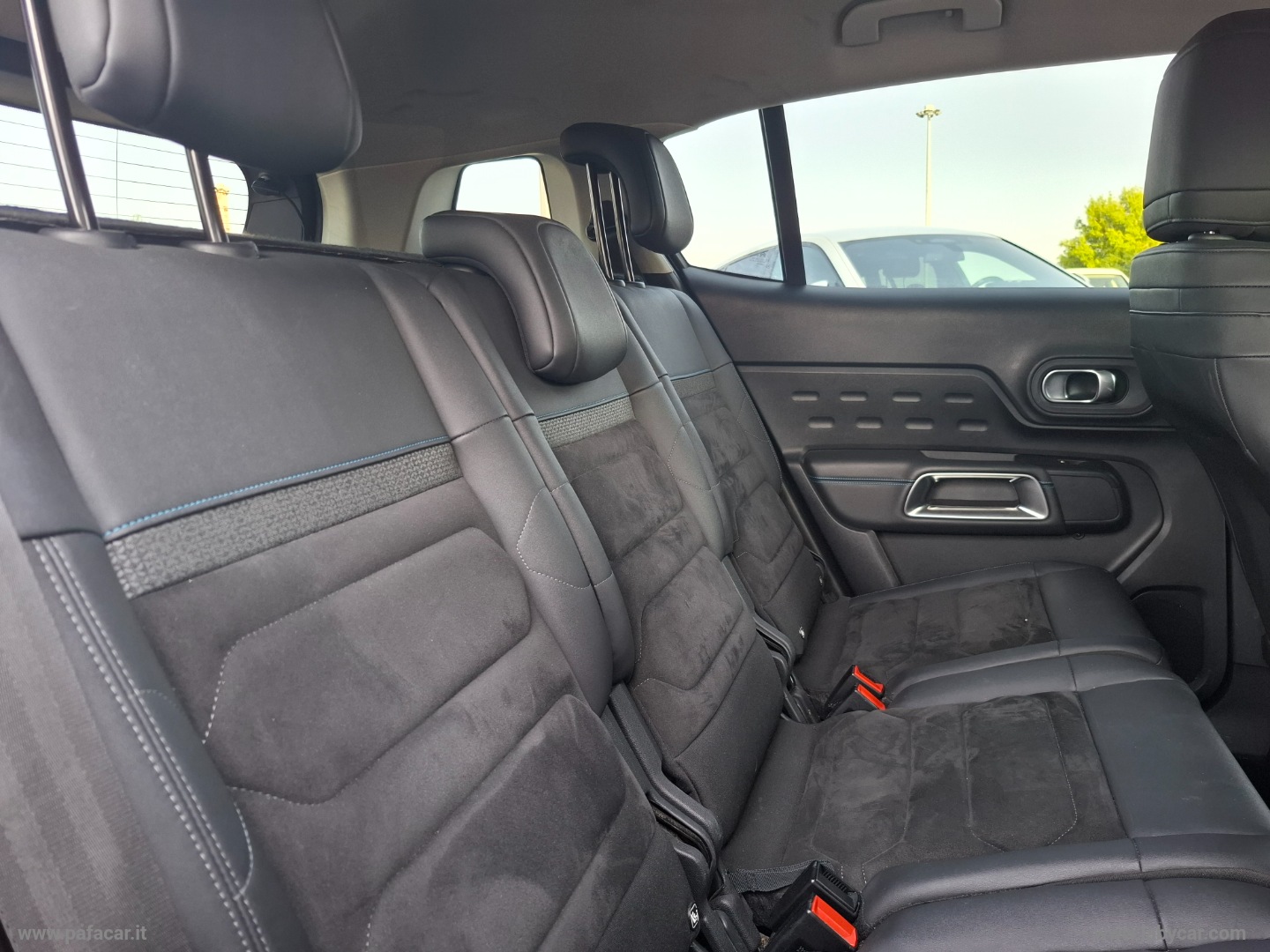 C5 Aircross BlueHDi 130 S&S EAT8 Shine - immagine 30