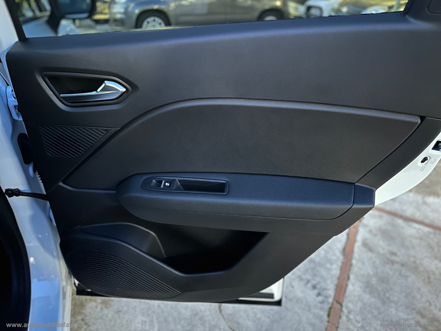 Captur ECO-G 100 CV Techno AZIENDALE KM 3.000 - immagine 30