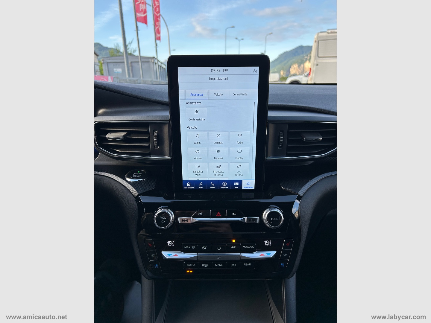 Explorer 3.0 PHEV 457 CV A10 AWD ST Line - immagine 30