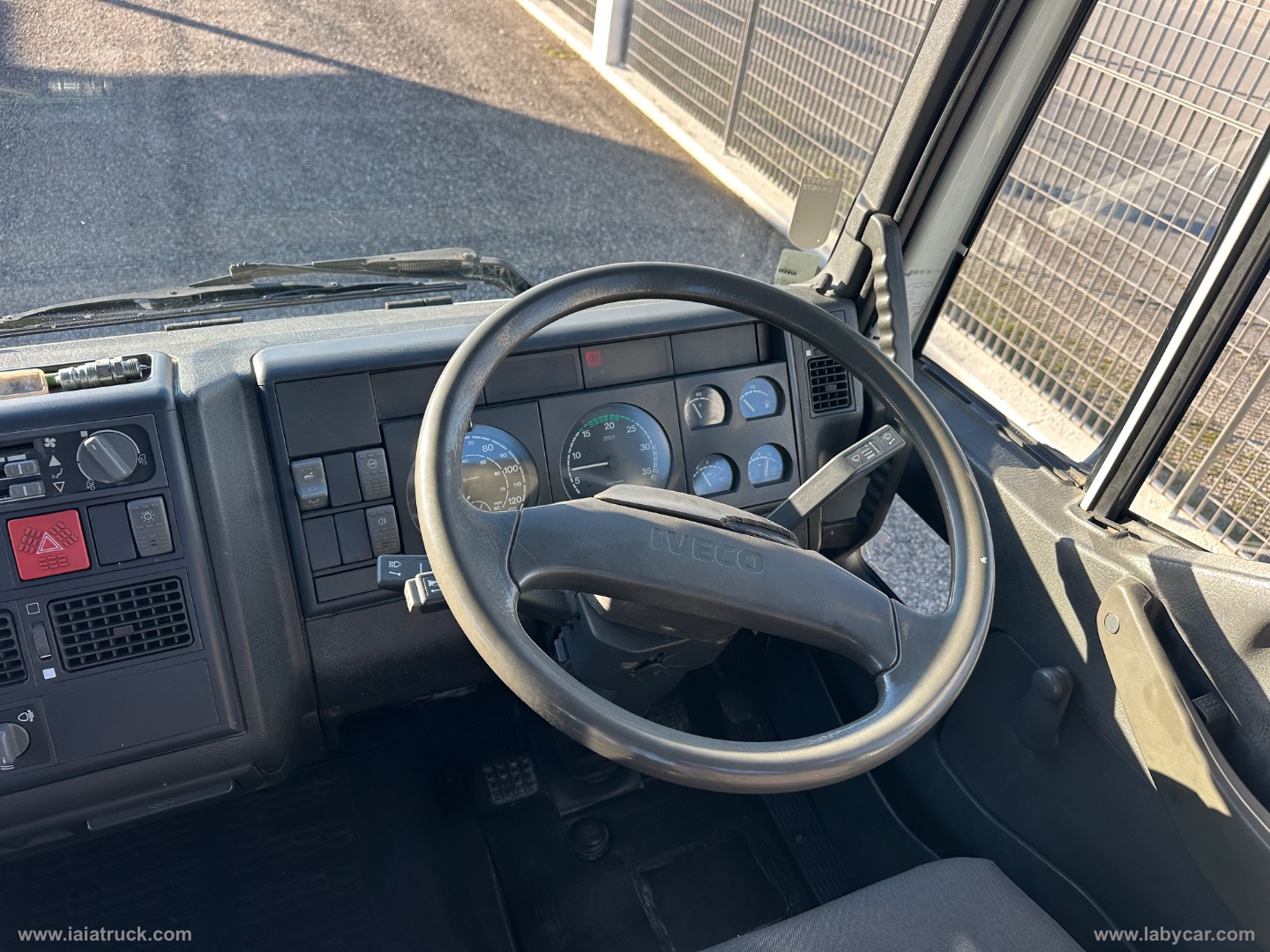 EUROCARGO TECTOR 75E15 RIBALTABILE CON GRU-PINZA ROTANTE - immagine 30