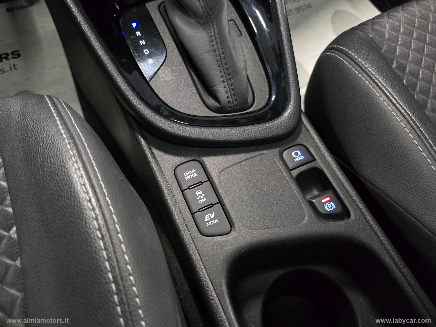 Yaris 1.5 Hybrid 5p. Lounge - immagine 30