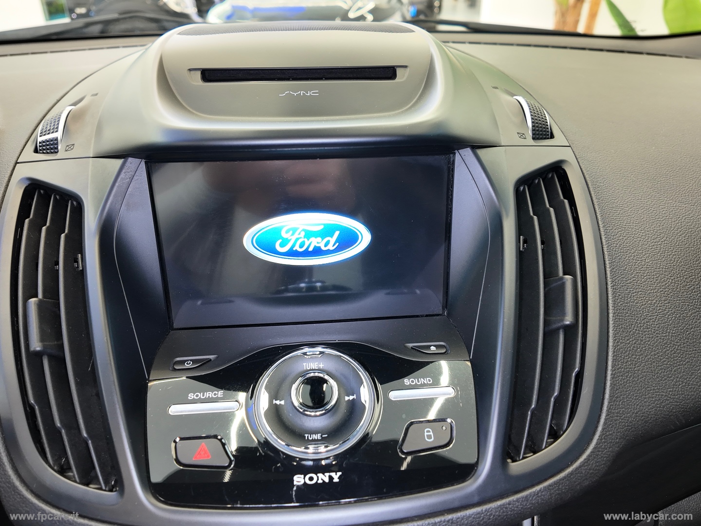 Kuga 2.0 TDCI 150CV S&S 4WD Pow. ST-Line TETTO APRI. - immagine 30