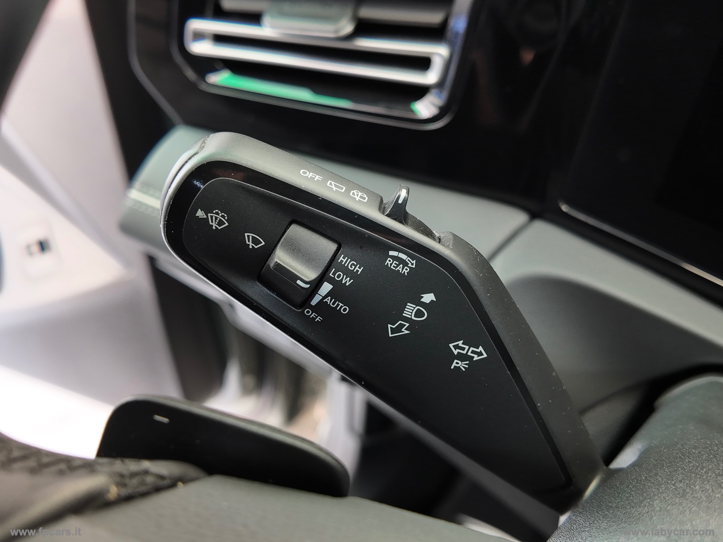 Tiguan 2.0 TDI 150 CV DSG Elegance - immagine 30