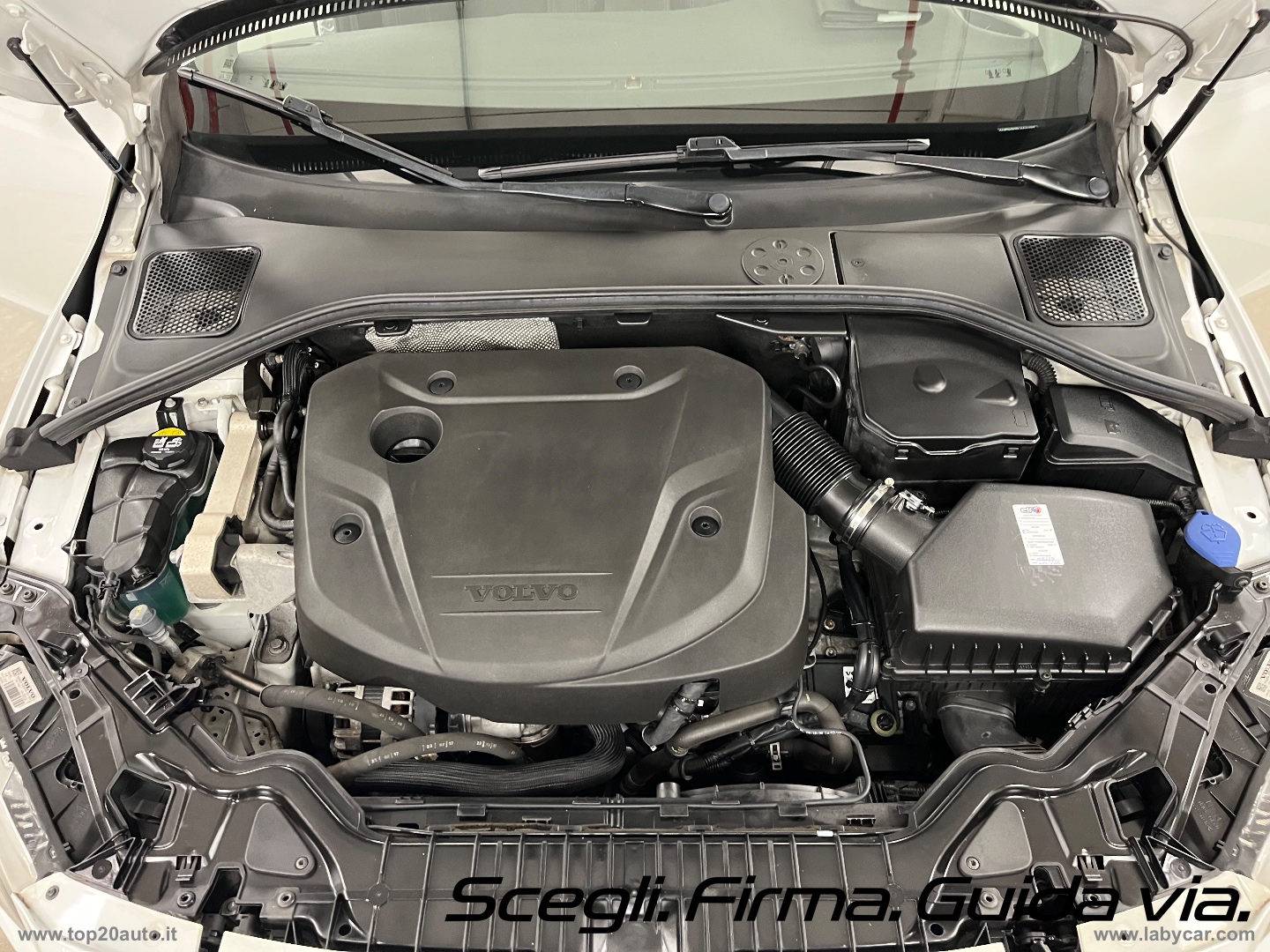 V60 Cross Country D3 Geartronic Momentum - immagine 30