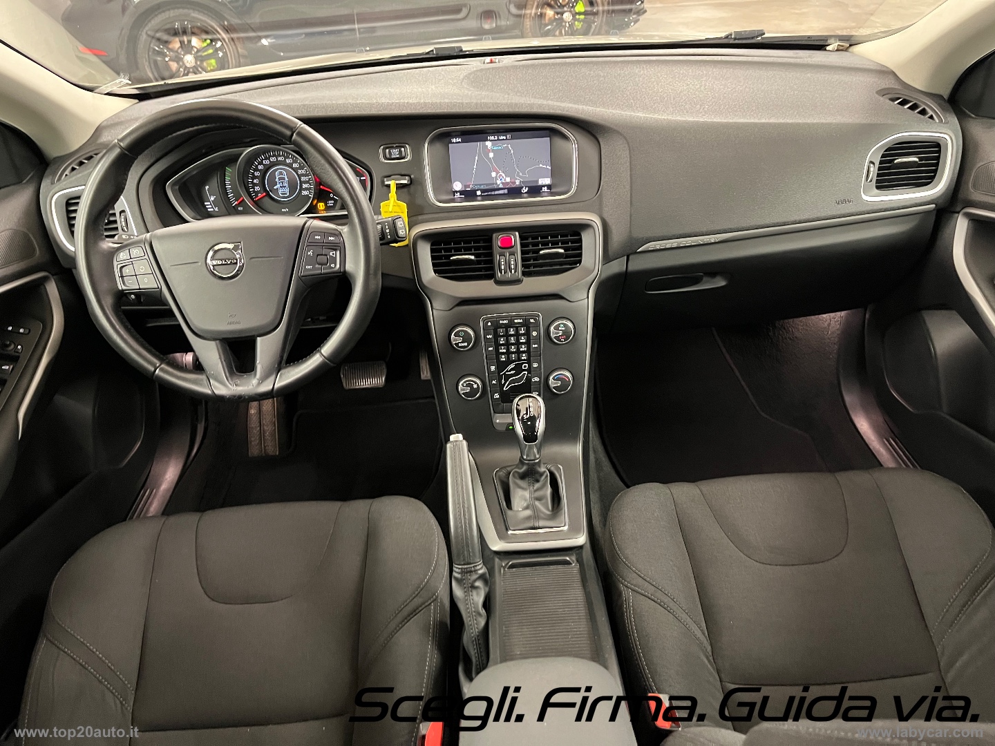 V40 Cross Country D2 Geartronic Business - immagine 30