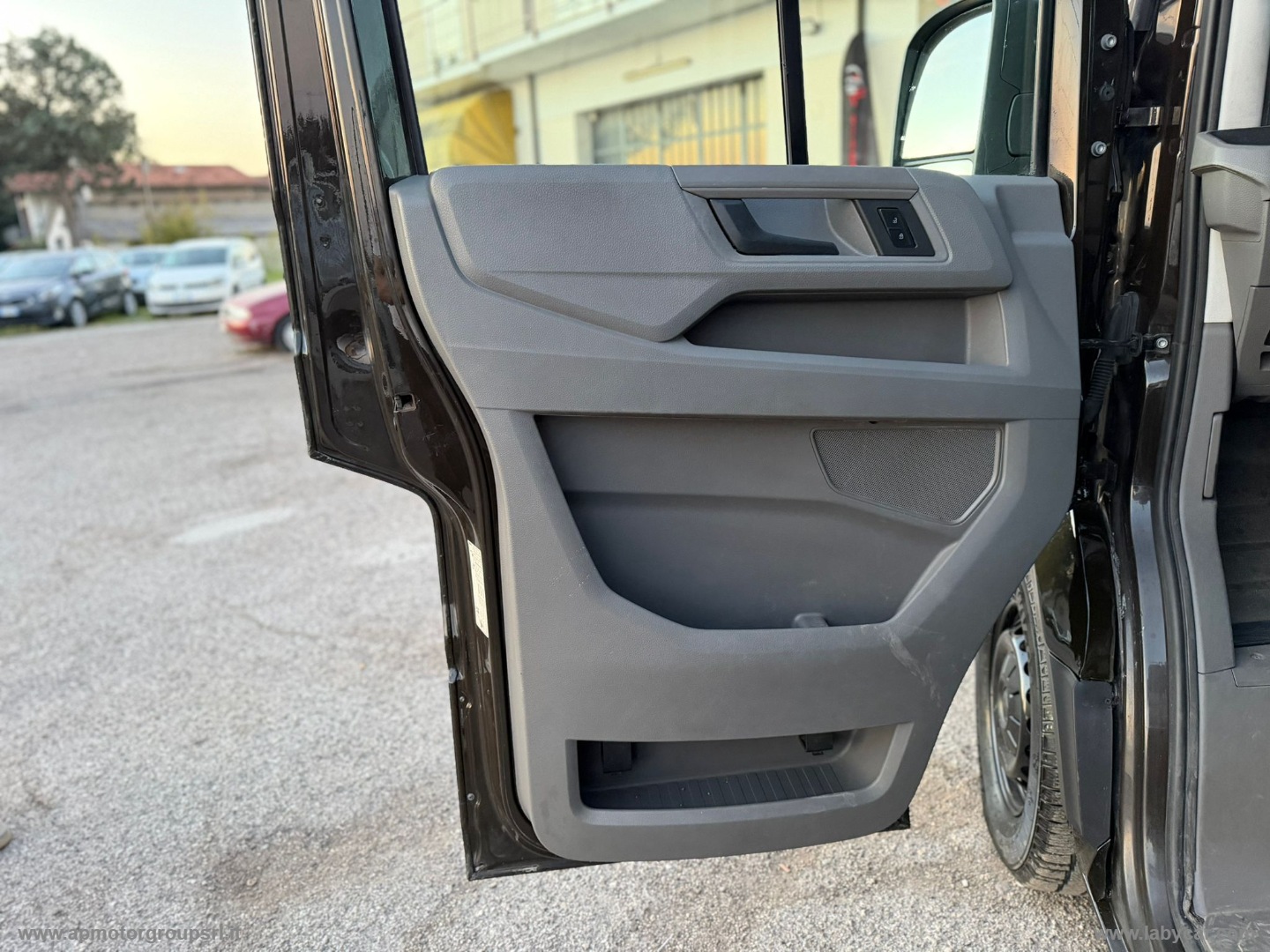 Crafter 30 2.0 TDI 140CV L2 H2 FURGONE LOGISTIC - immagine 30
