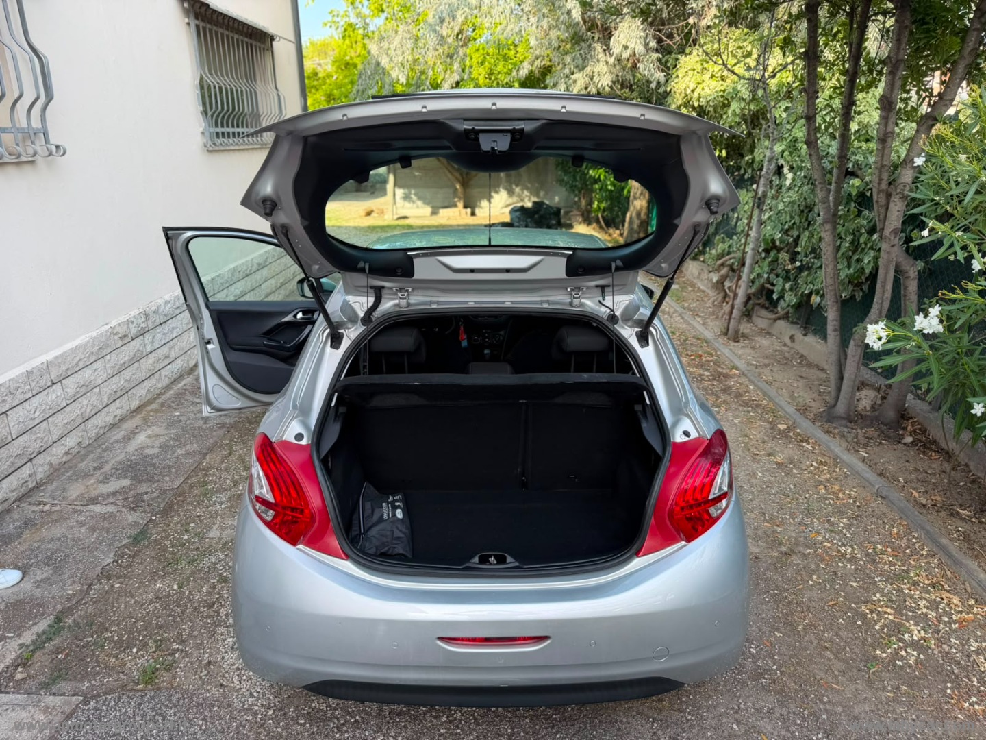 208 1.4 VTi 95 CV 5p. GPL Allure - immagine 30