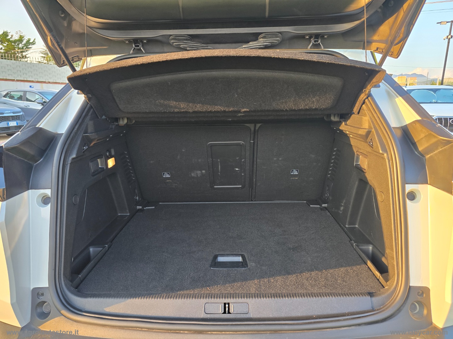 3008 BlueHDi 130 S&S Allure Pack - immagine 30