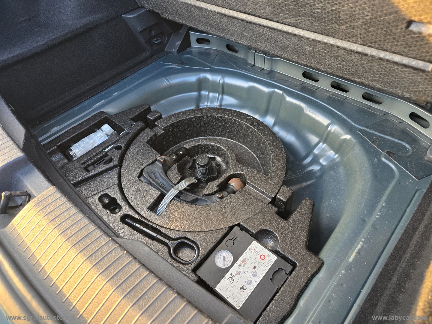 T-Roc 2.0 TDI SCR Style - immagine 30