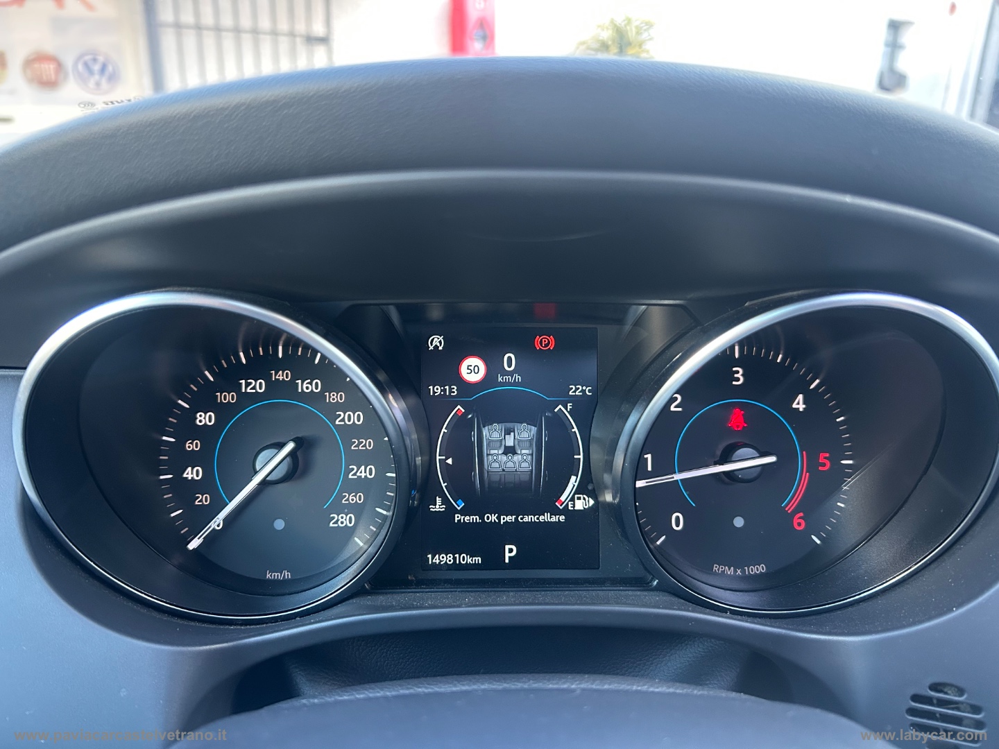 F-Pace 2.0 D 180 CV AWD aut. R-Sport - immagine 30
