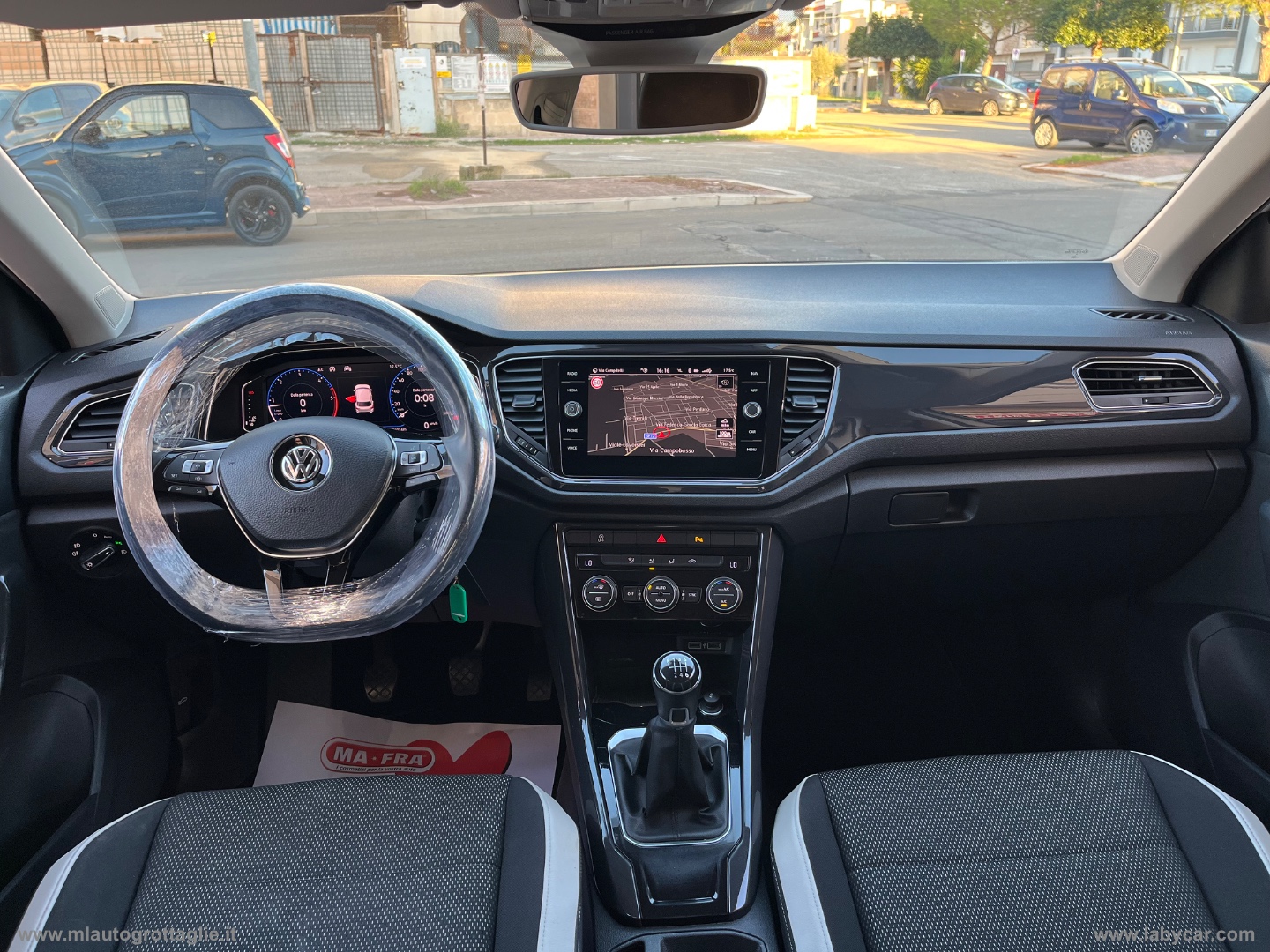 T-Roc 1.6 TDI SCR Advanced BlueMot.Tech. - immagine 30