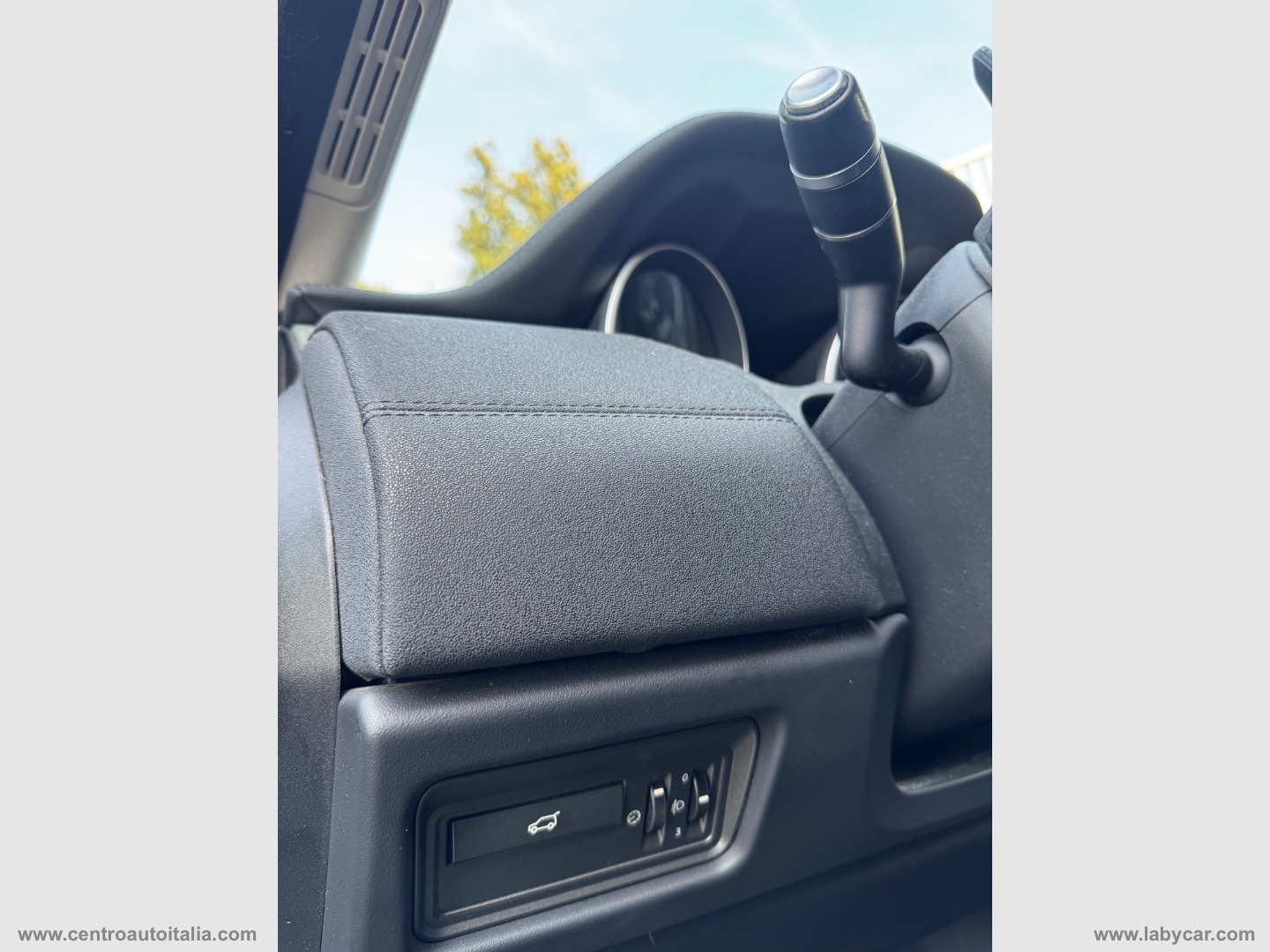 RR Evoque 2.2 TD4 5p PureTech Launch E. - immagine 30