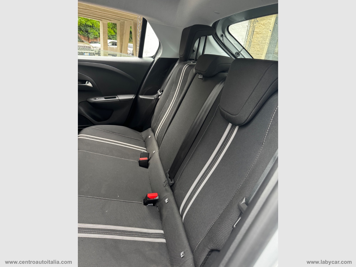 Corsa 1.2 Blitz Edition - immagine 30
