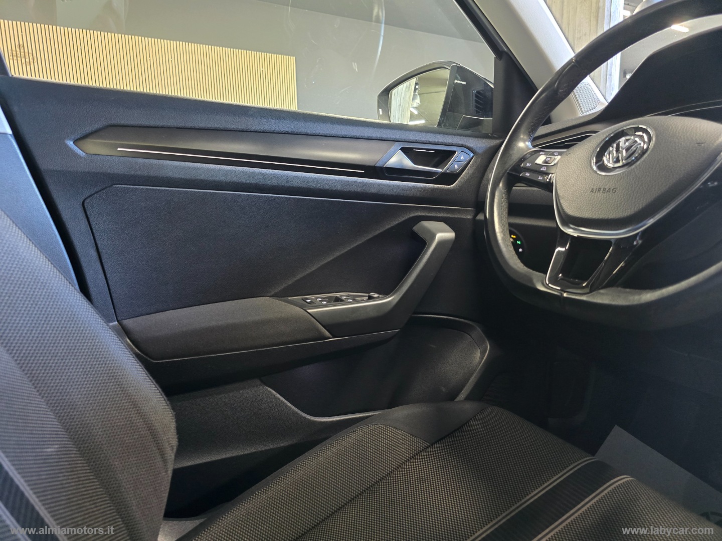 T-Roc 1.0 TSI 115CV Style BMT - immagine 30