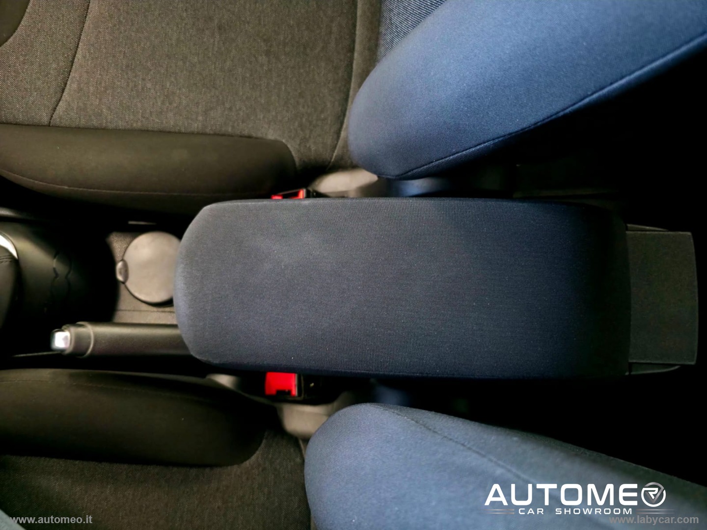 500L 1.4 95 CV S&S Mirror KM CERTIFICATI - immagine 30