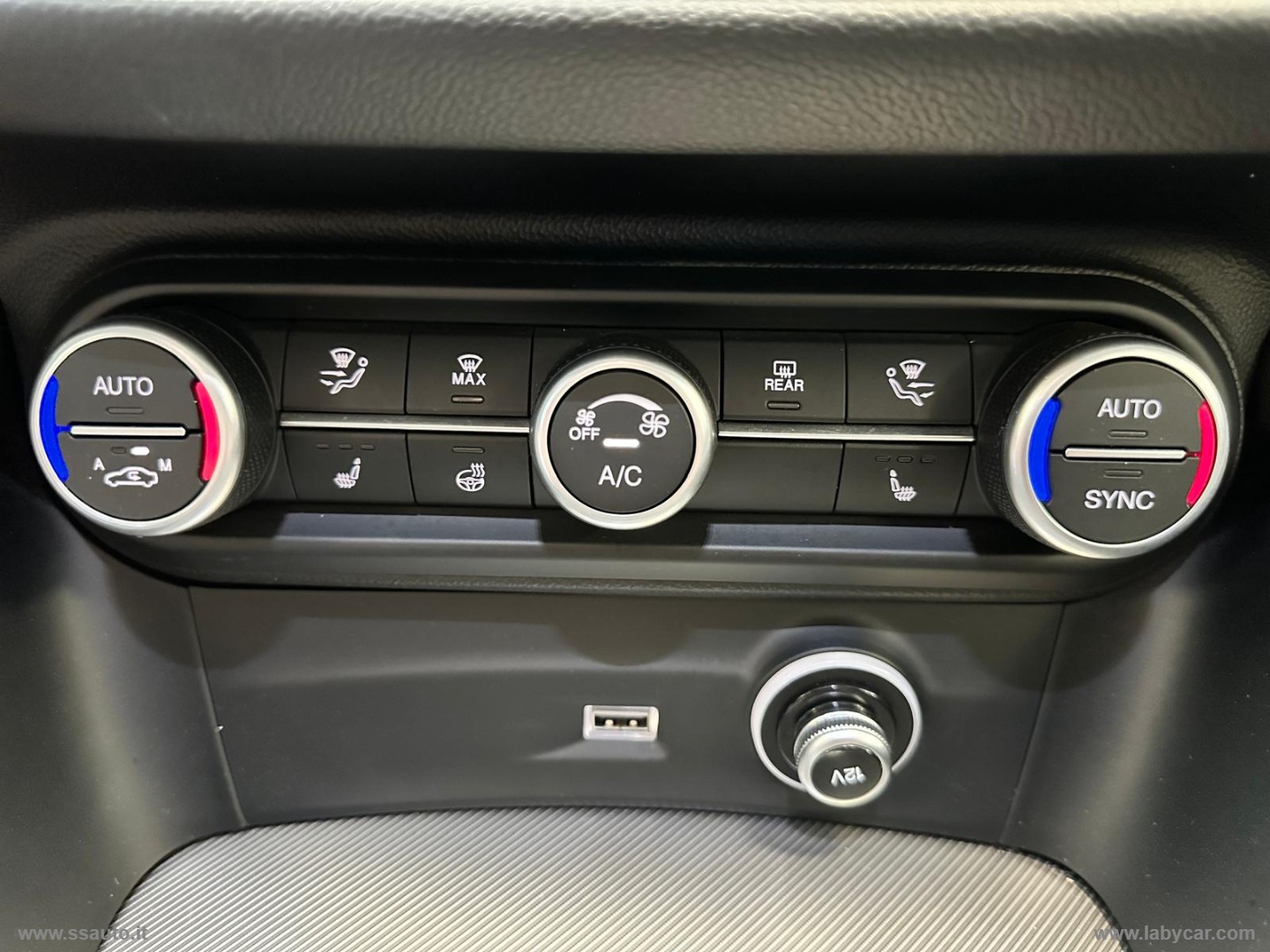Stelvio 2.2 T.diesel 190CV AT8 Q4 Sprint NESSUN VINCOLO DI FINANZIAMENTO - immagine 30