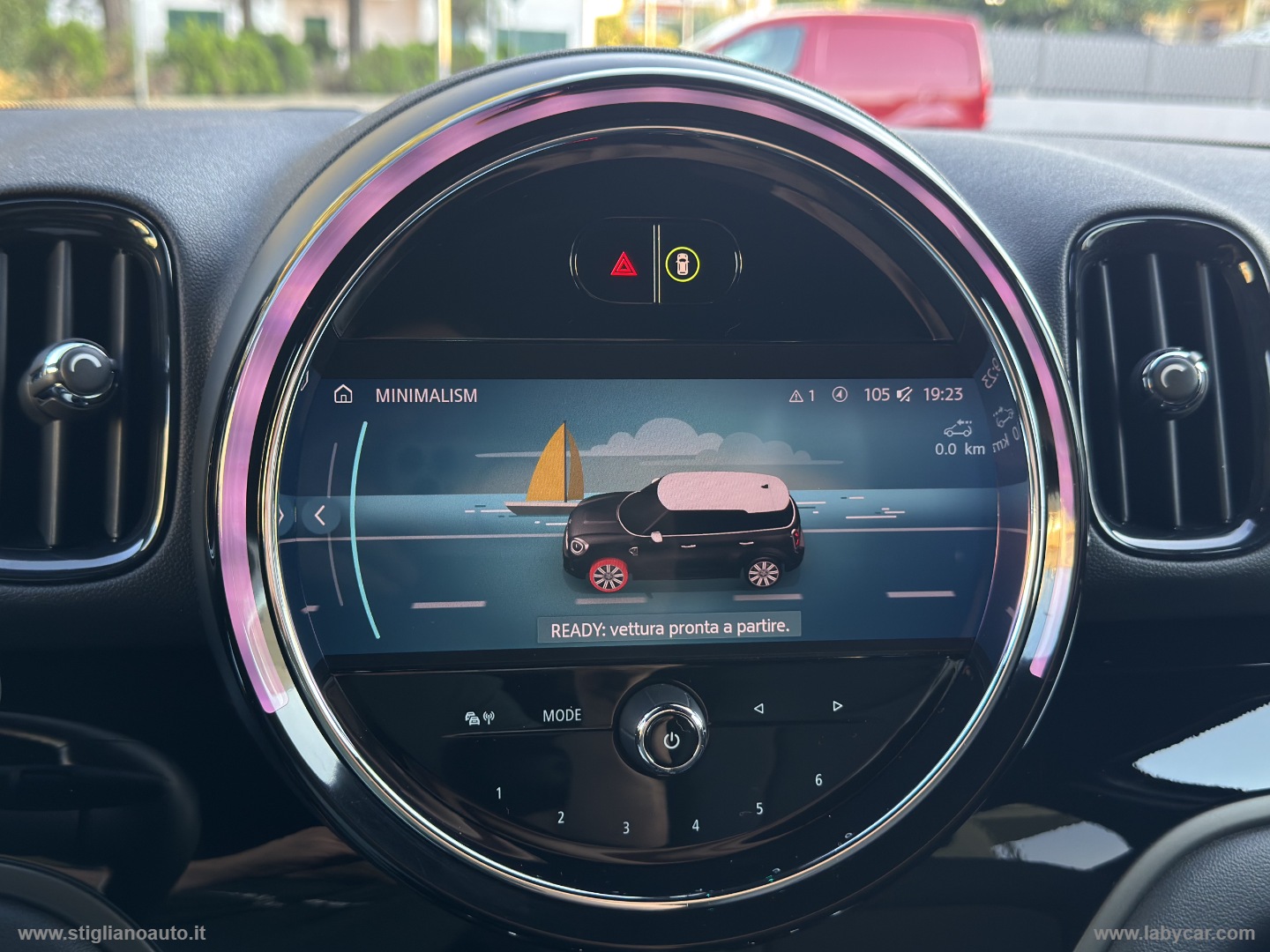 Mini Cooper D Essential Countryman - immagine 31