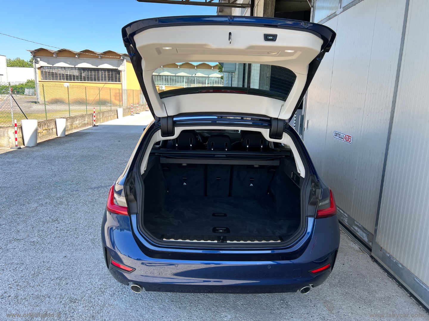 318d Touring Business Advantage aut. - immagine 31