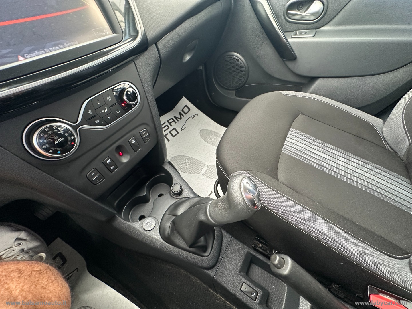 Sandero Stepway 0.9 TCe 12V T-GPL 90 S&S - immagine 31
