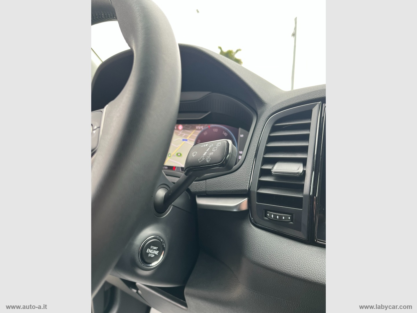Karoq 2.0 TDI 115 CV Selection - immagine 31