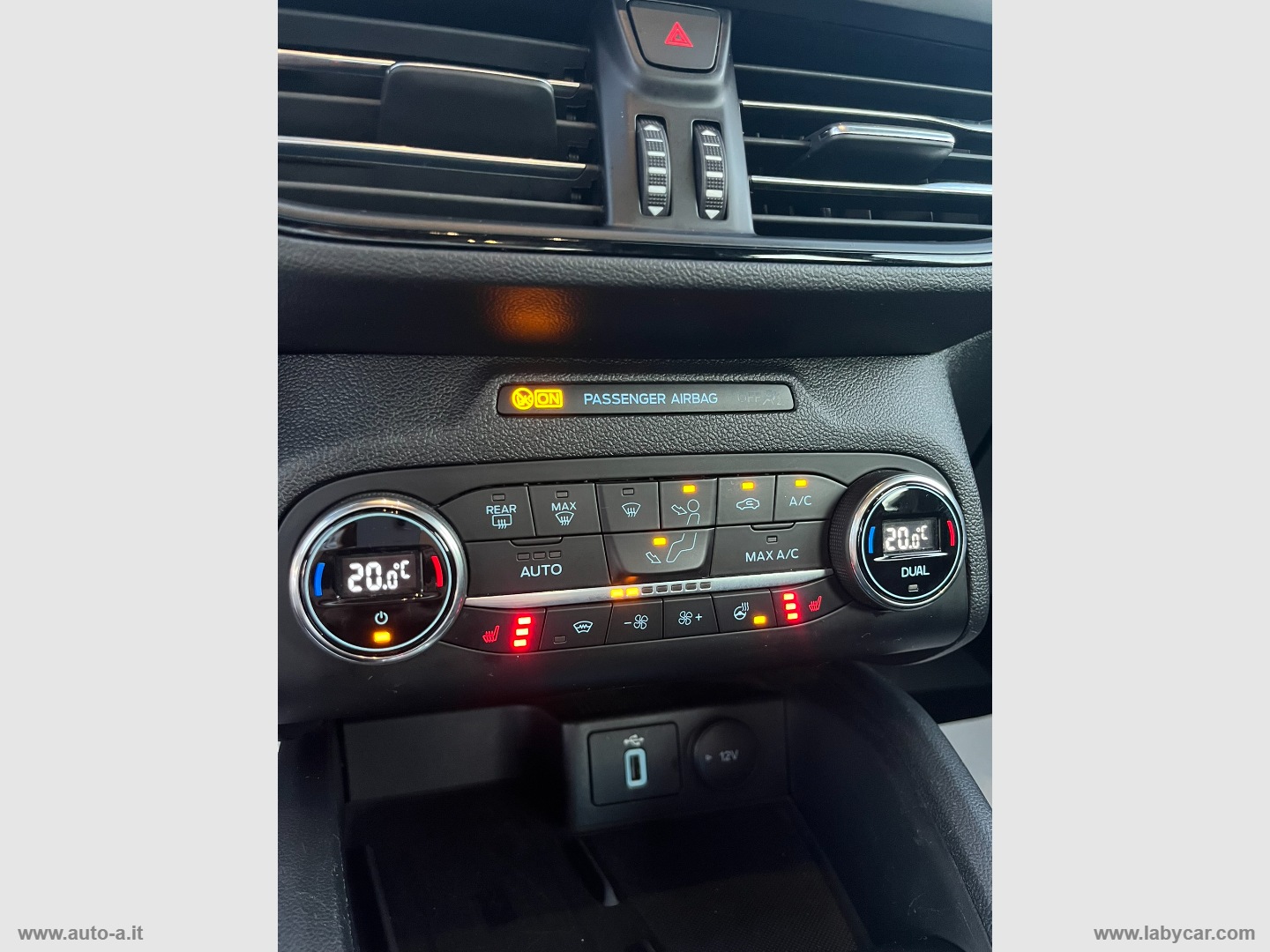 Focus 1.5 EcoBlue 120CV aut. SW ST-LINE - immagine 31