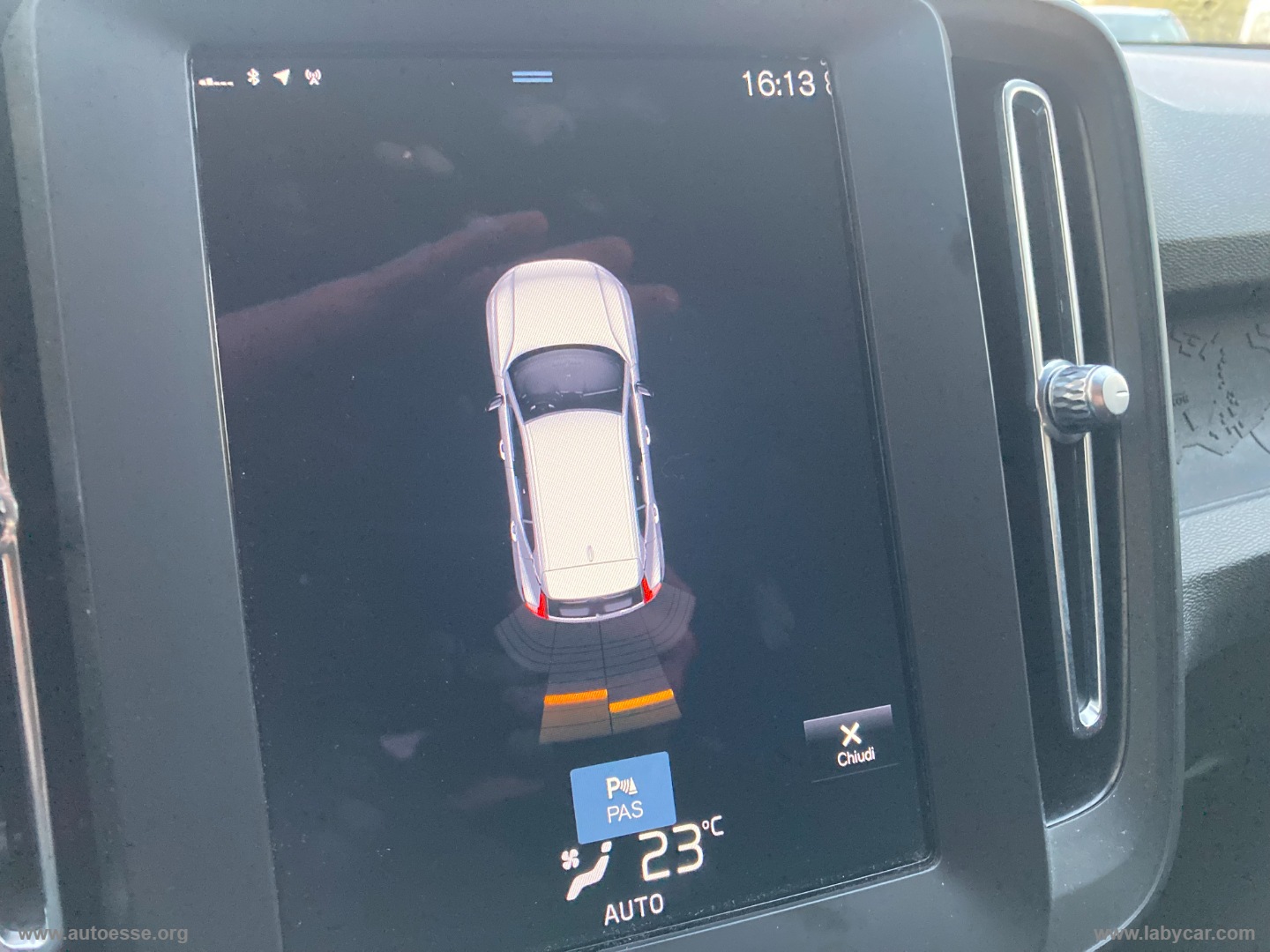XC40 T2 automatico Essential - immagine 31