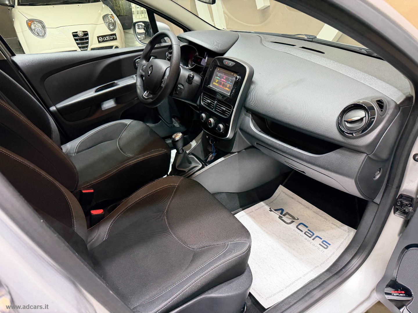 Clio dCi 8V 75 CV S&S 5p. Energy Zen *NEOPATENTATI* - immagine 31