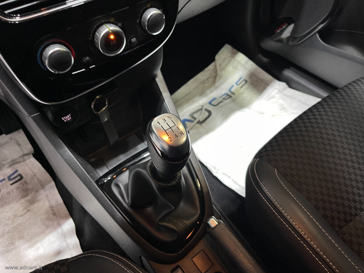 Clio dCi 8V 75 CV S&S 5p. Energy Duel *NEOPATENTATI*SENSORI*TELECAMERA* - immagine 31
