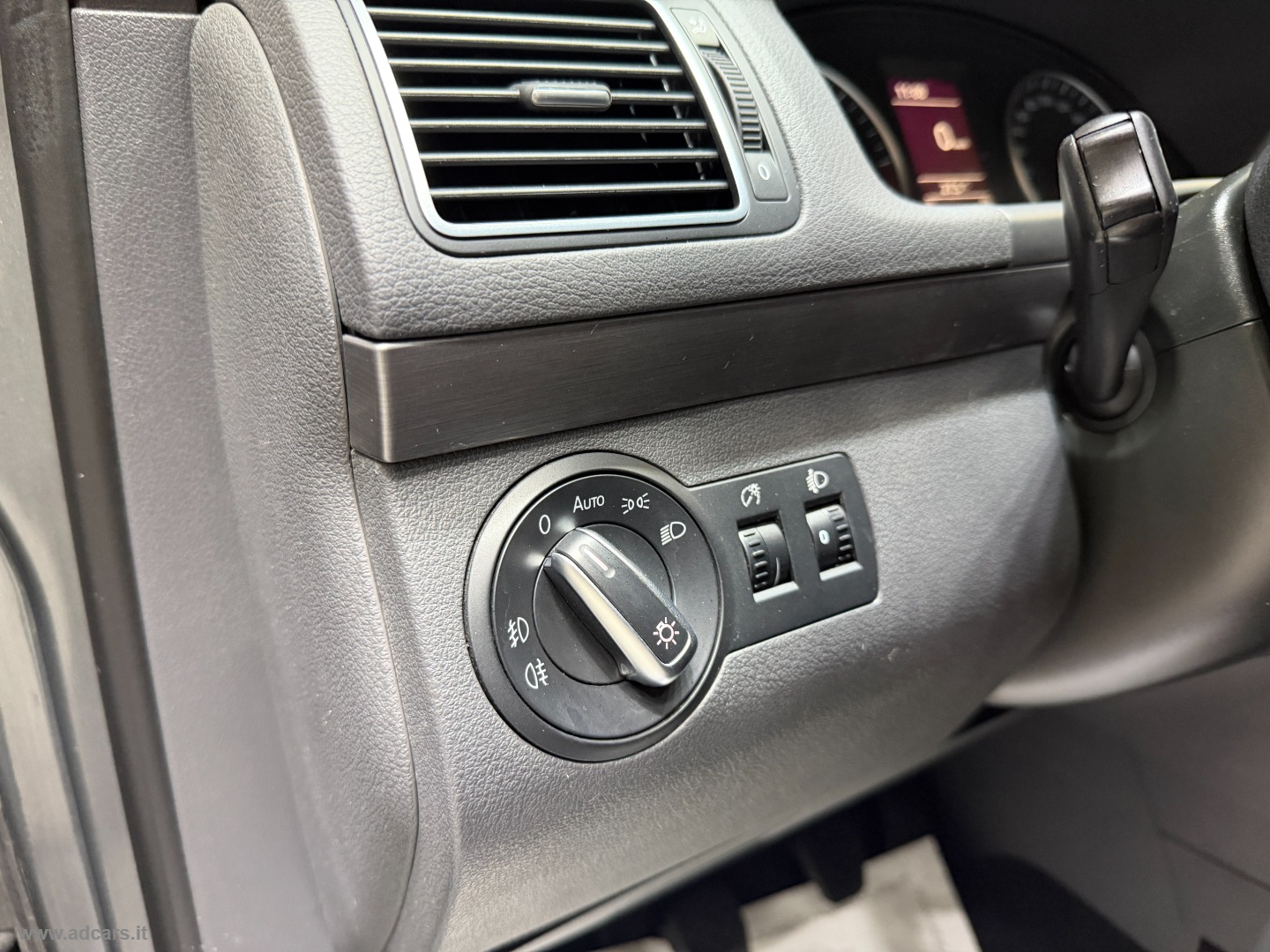 Touran Business 1.6 TDI Comfortline BMT *7 POSTI* - immagine 31