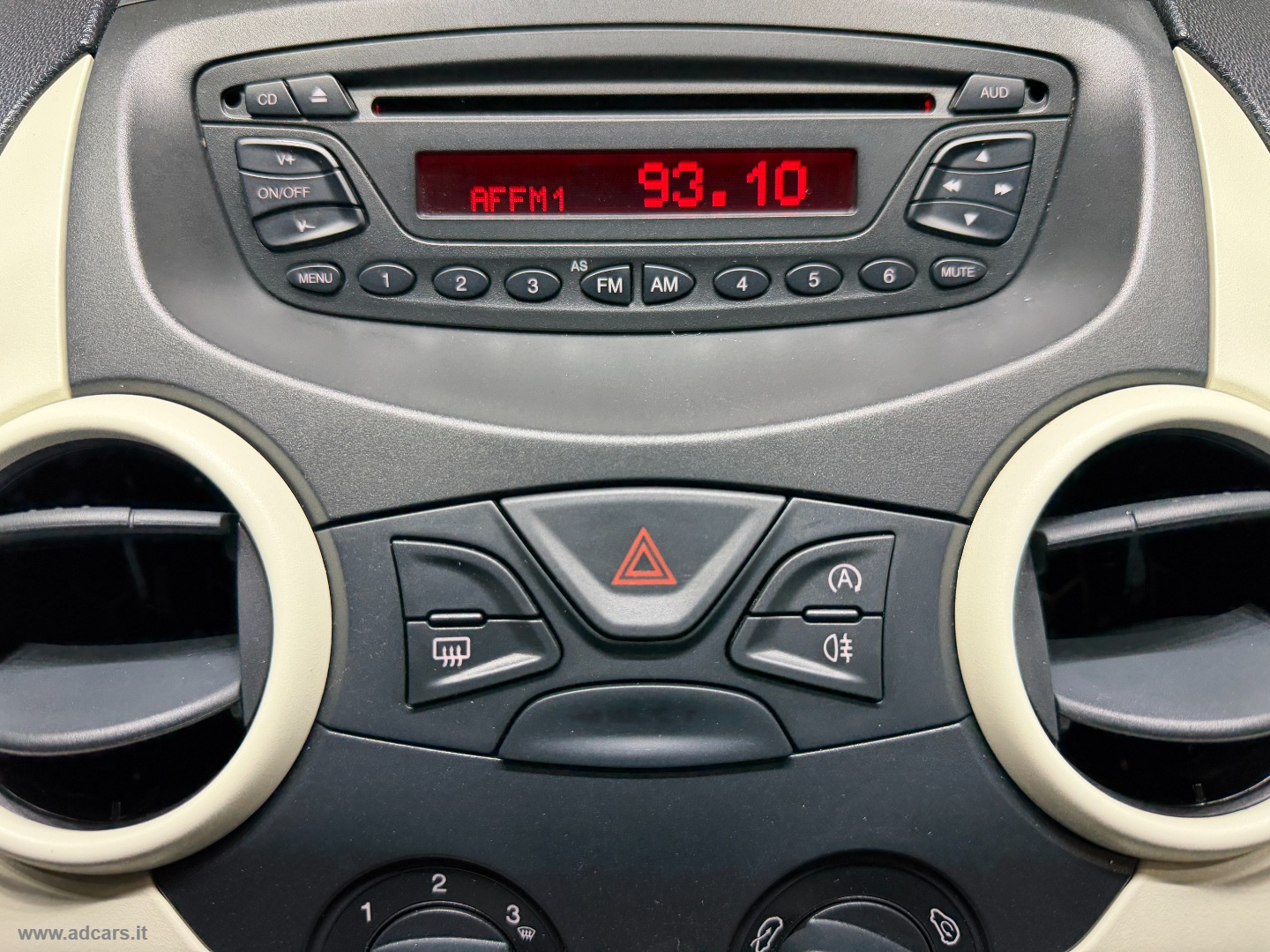 Ka+ 1.2 8V 69 CV *NEOPATENTATI* - immagine 31