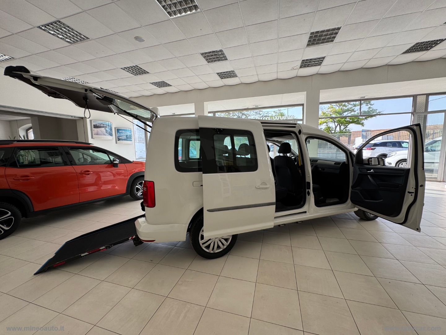 2.0 TDI 102CV MAXI TRASPORTO DISABILE Volkswagen Caddy 2.0 TDI 102 CV Maxi Trasporto Disabile - immagine 31