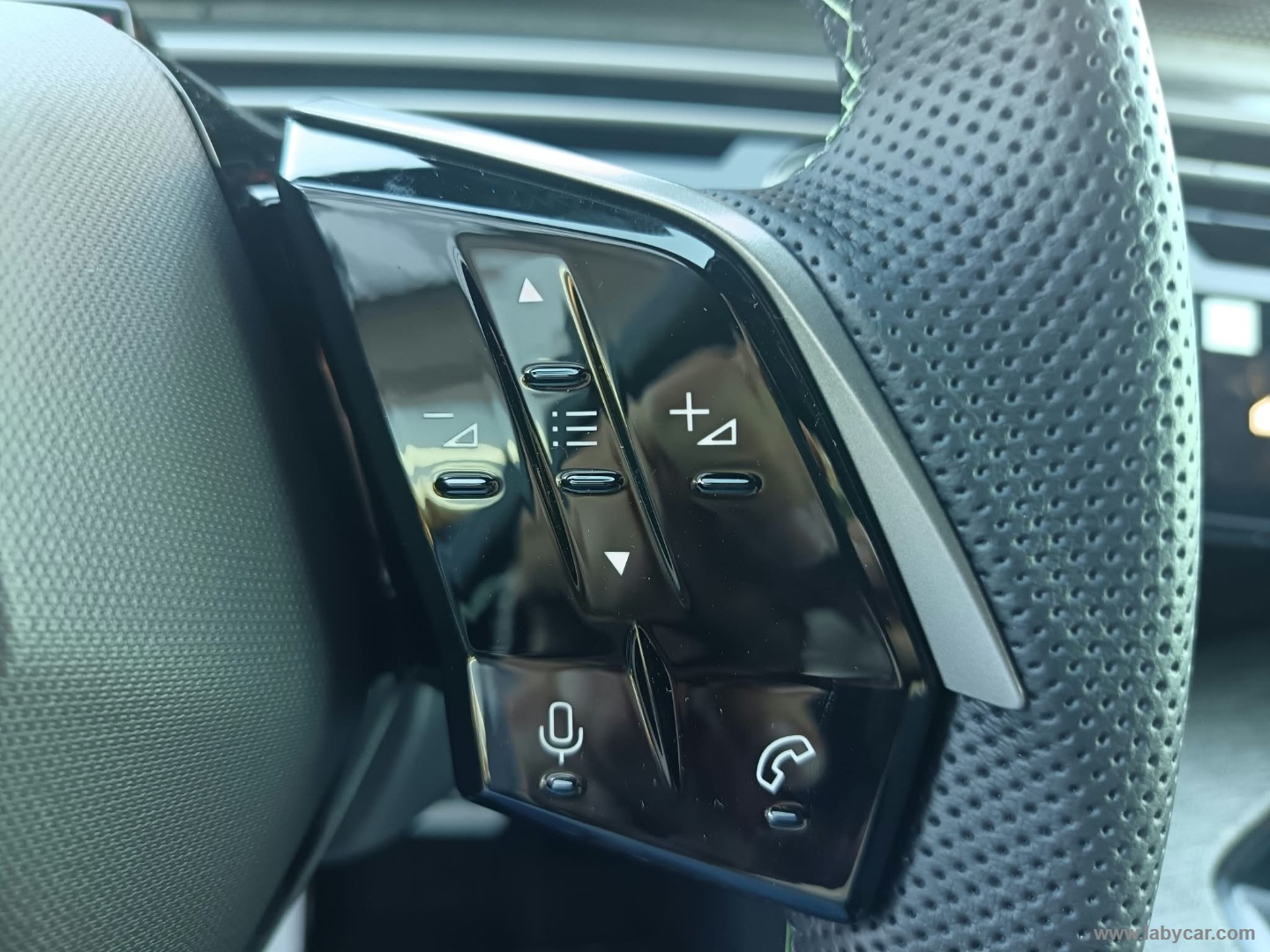 3008 Hybrid 145 e-DCS6 GT - immagine 31