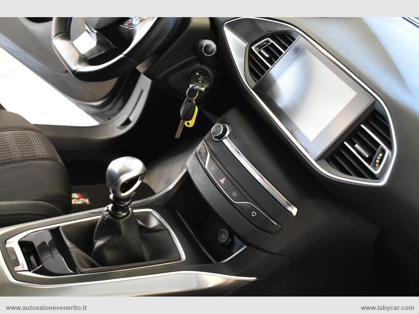 308 BlueHDi 130 S&S SW Allure - immagine 31