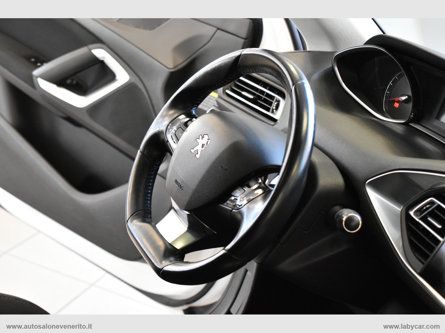 308 BlueHDi 120 S&S SW GT Line - immagine 31